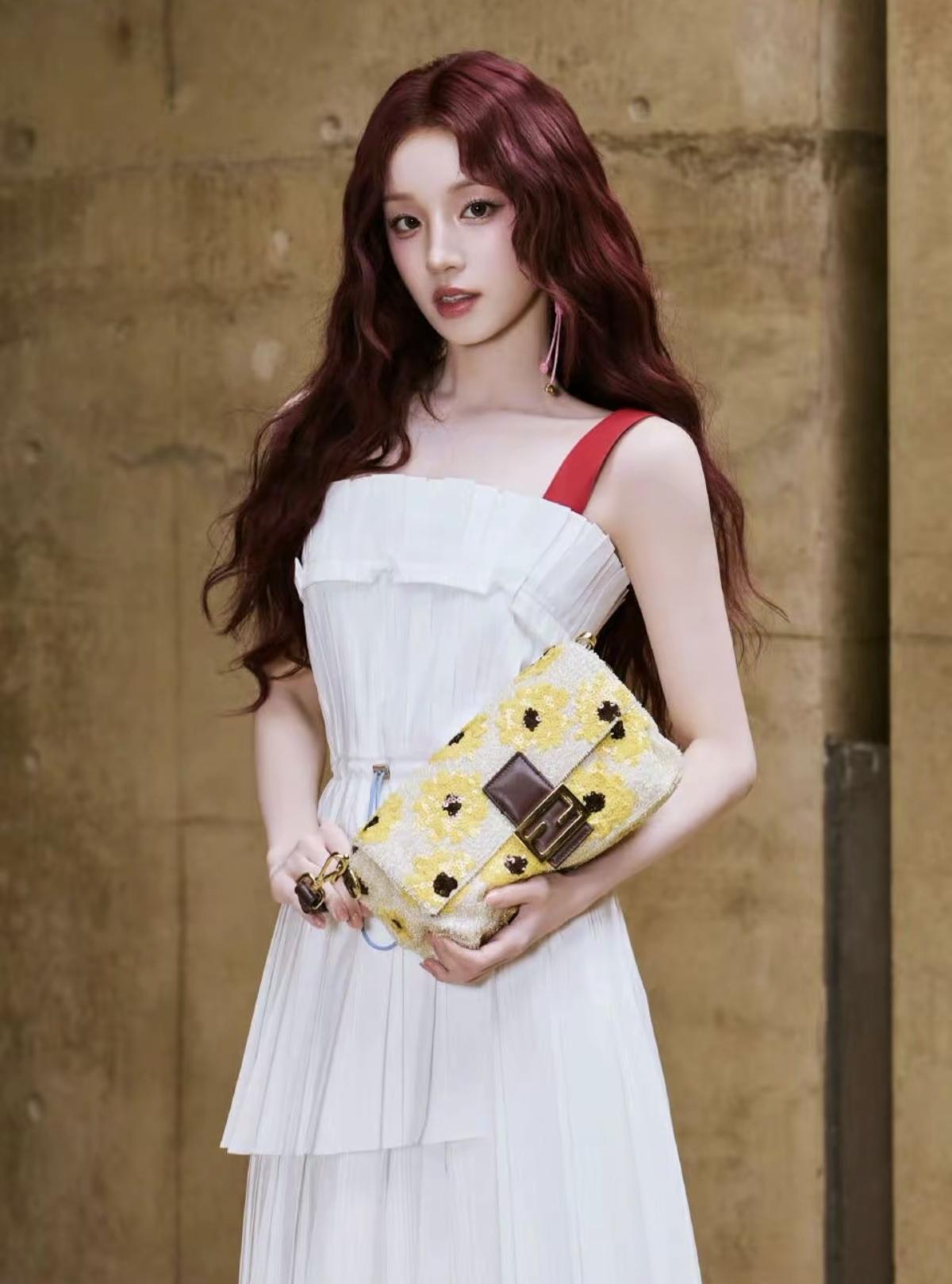 宋雨琦的时尚表现力永远在线！FENDI大使名不虚传，美到失语4. 宋雨琦