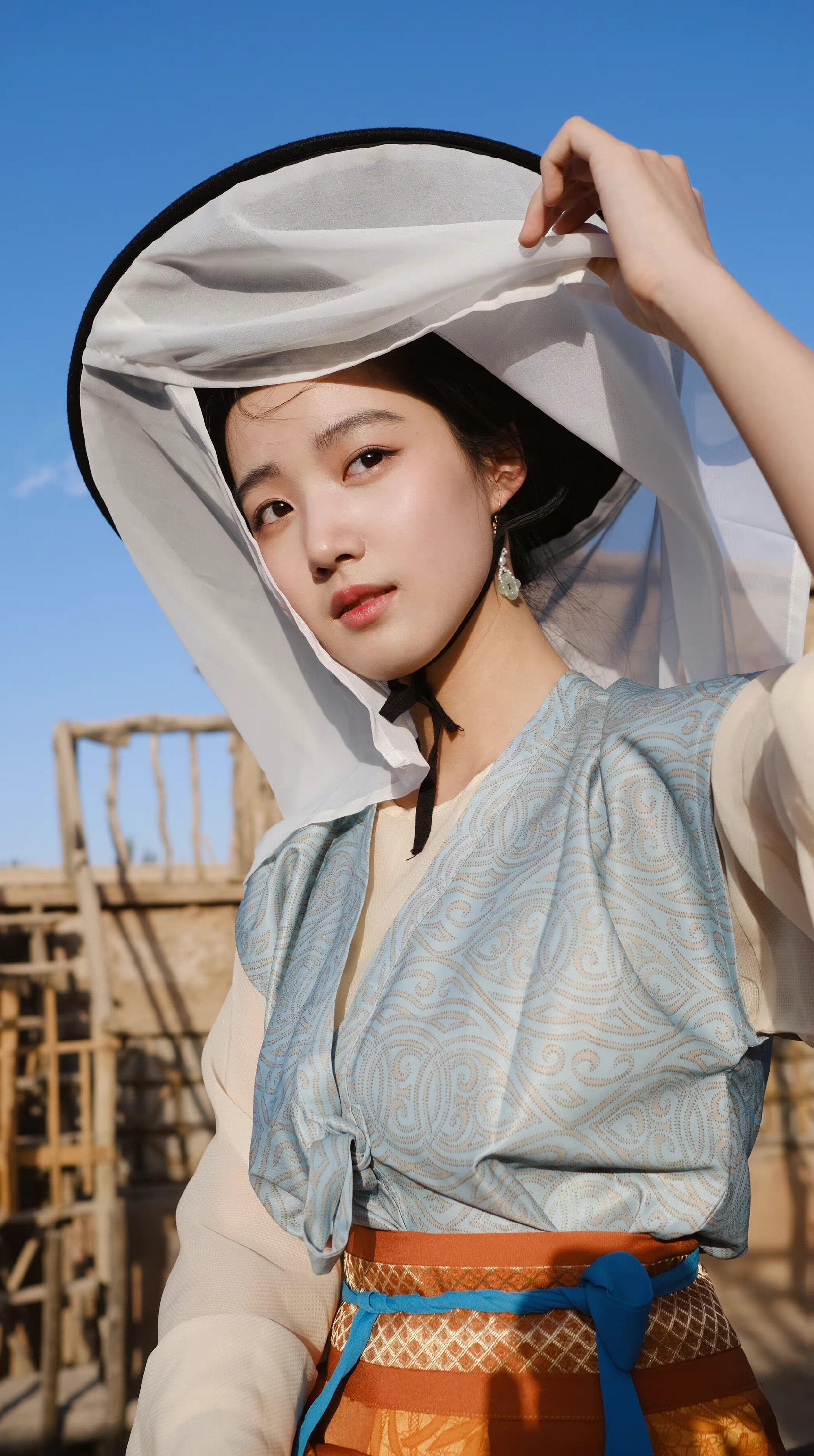 一组早期的卢昱晓写真淡颜之美