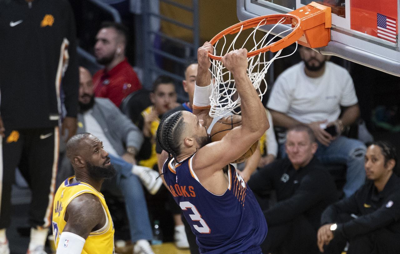 湖人赢了，但裁判报告捅破了窗户纸。终场前1分47秒，狄龙借掩护弹射出手，詹姆斯