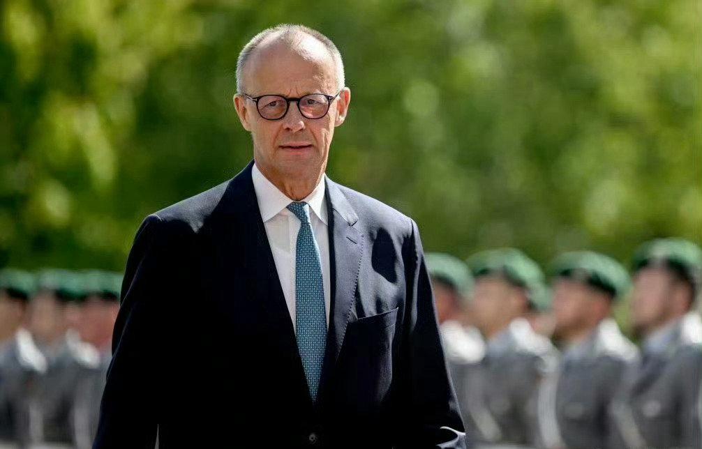 德国总理默茨最近在南非G20峰会上说了句大实话。峰会结束后，他对媒体坦言，世界正