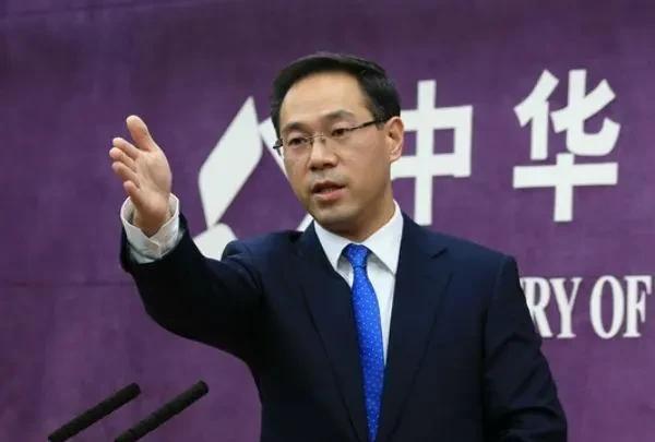 中国商务部回应，美国要求七国集团及北约，以购买俄罗斯石油为由，对中国加征50%-