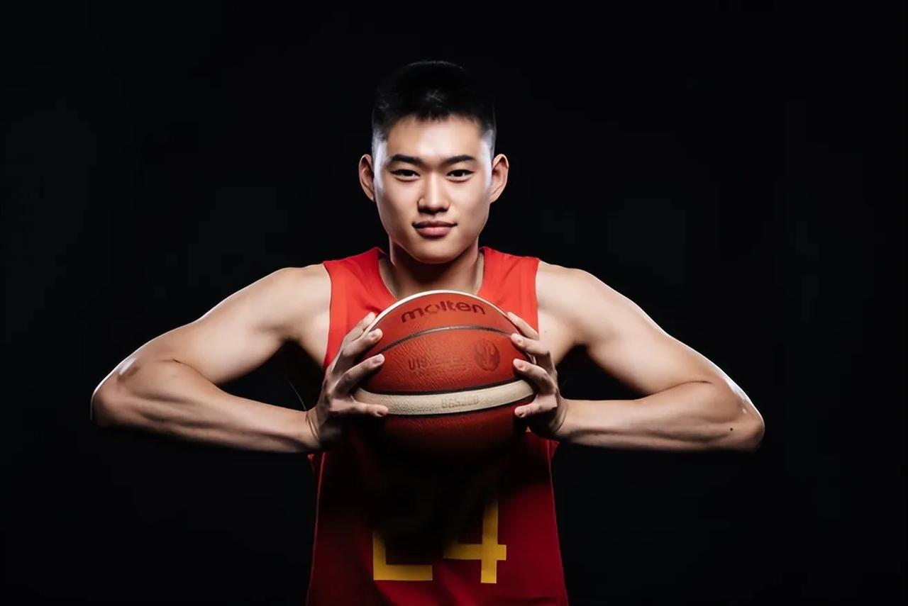 赵维伦每次陪练都被淘汰，中国男篮伤透了他的心！一直在海外联赛打球的赵维伦曾一