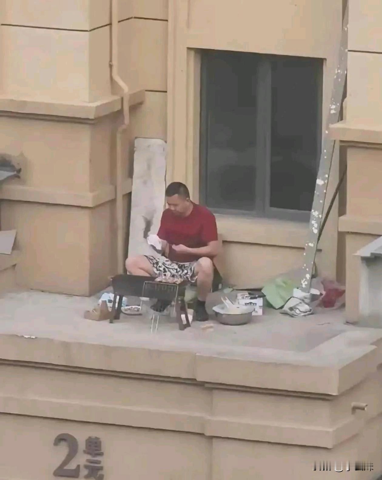 买这个位置还送这么大个阳台，大哥是懂生活的