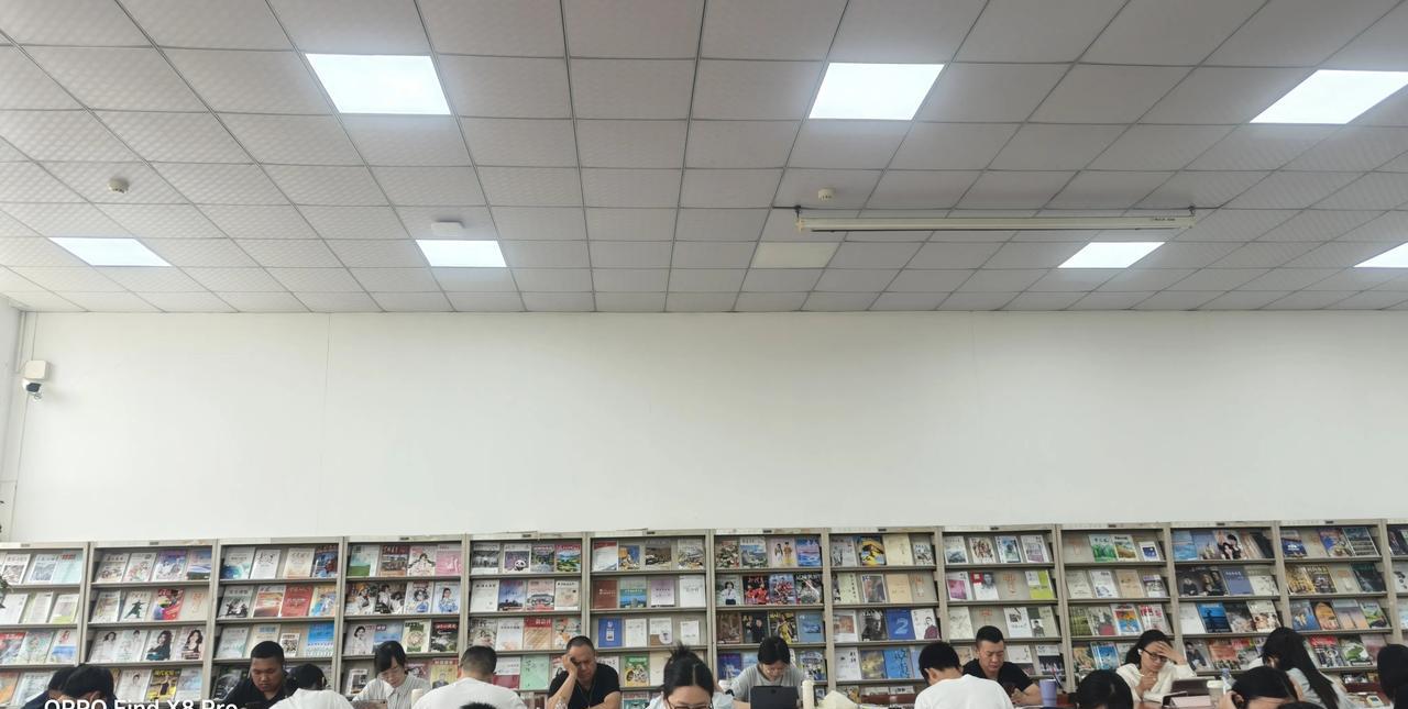 很多人退休后就像是人间蒸发一样，再无任何声音。工作只是一种谋生手段，同事间的交