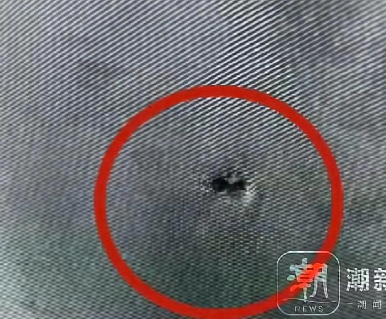 人在家中坐，忽然两眼一黑，却什么都不知道四川泸县，在家中2楼一边听歌，一边刷手