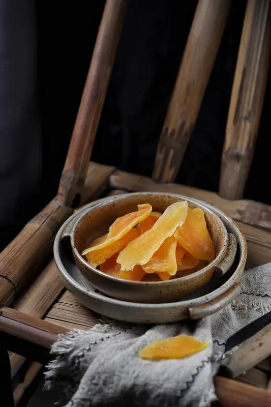 昨天下午又和婆婆吵了一架！事情是这样的。前天下午就先跟婆婆说好了，明天煮地瓜干