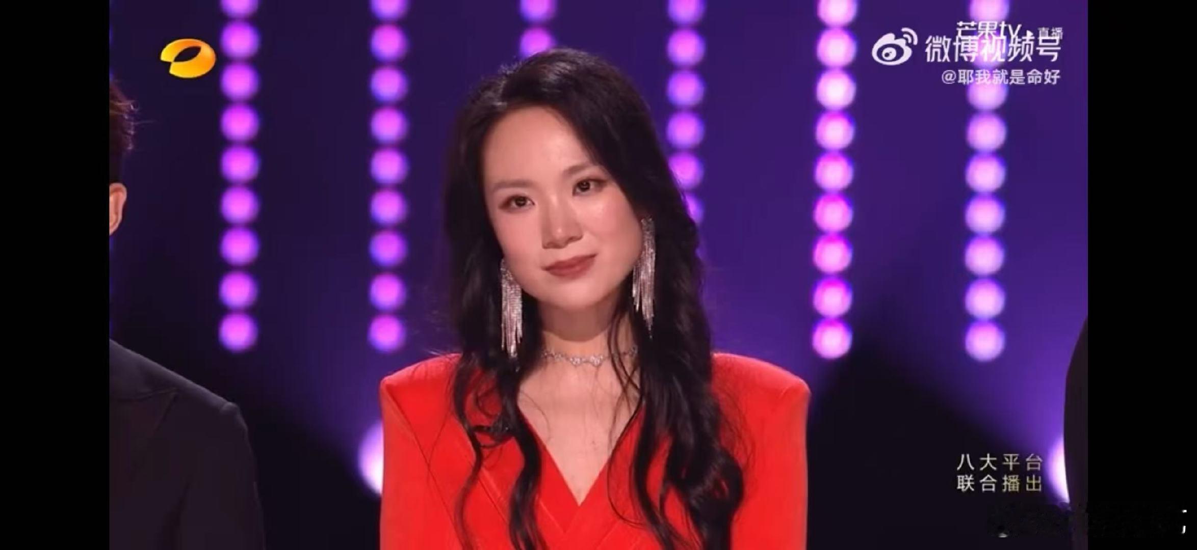 尚雯婕点评苗梦初声鸣远扬直播“面具感太强”并不仅仅是对苗梦初的提醒，它其实是对