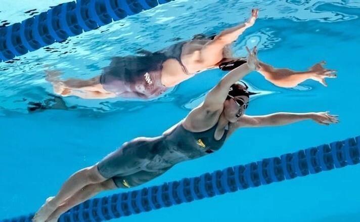 11月17日在游泳赛事的激烈角逐中，一场惊心动魄的0.08秒绝杀震撼上演，一