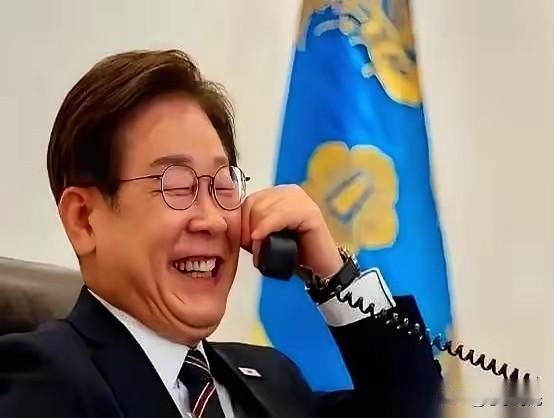 李在明这次来华，行程本来挺紧，看完临时当局旧址就要回国。​结果他临时变卦，非要