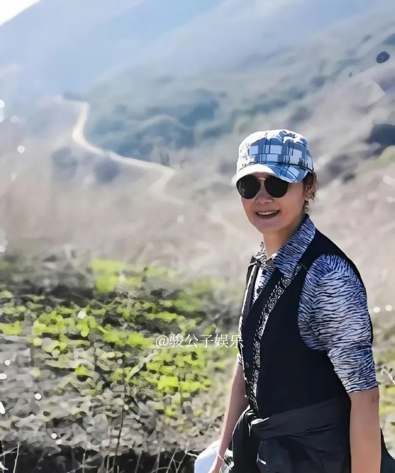 当年得知妻子姜黎黎身患癌症时，汪宝生的心瞬间揪紧了。他不仅万分焦急，更全身心投入