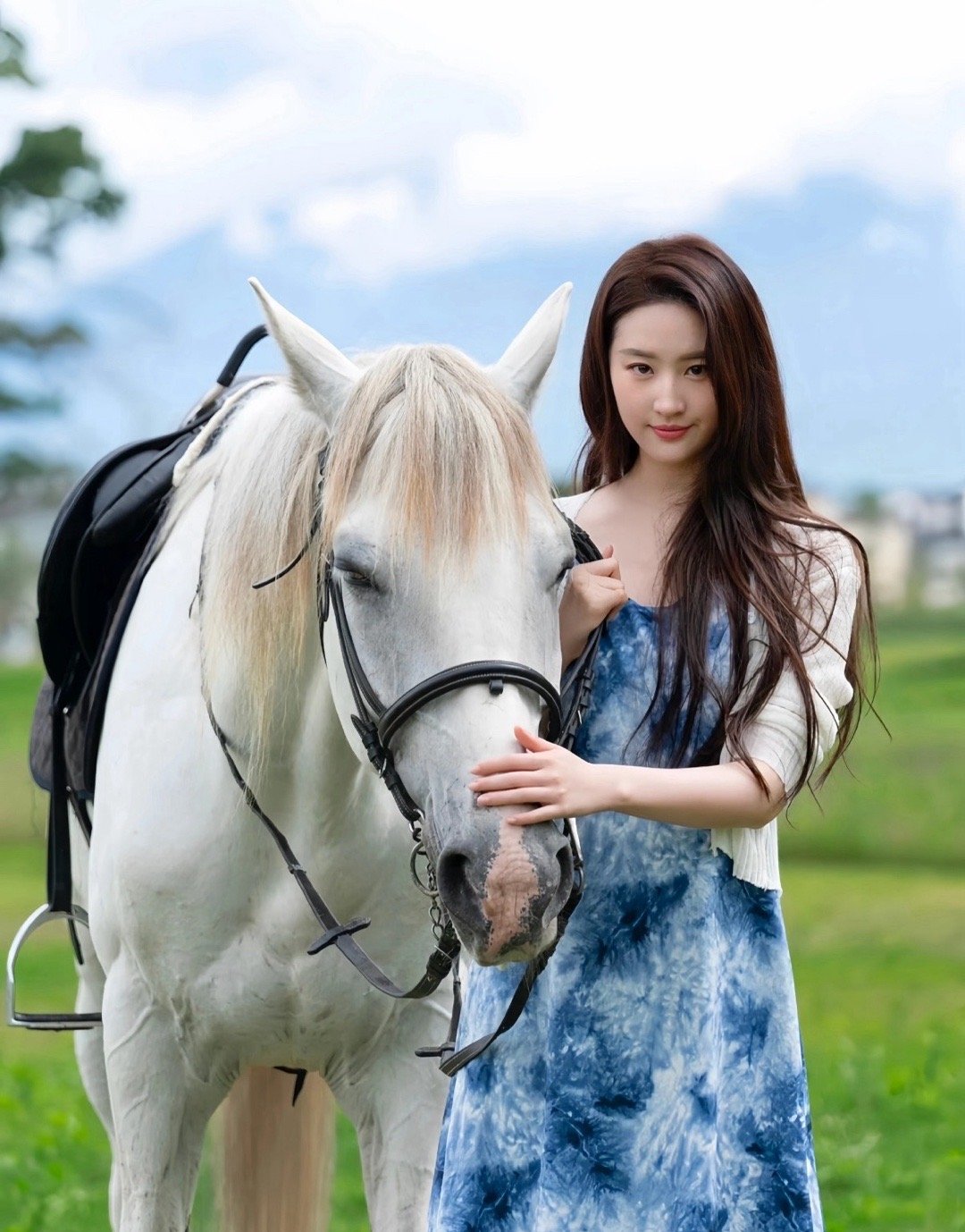 刘亦菲就这样美翻全世界游牧风的刘亦菲更美了刘亦菲这波游牧风造型直接美到心巴！蓬