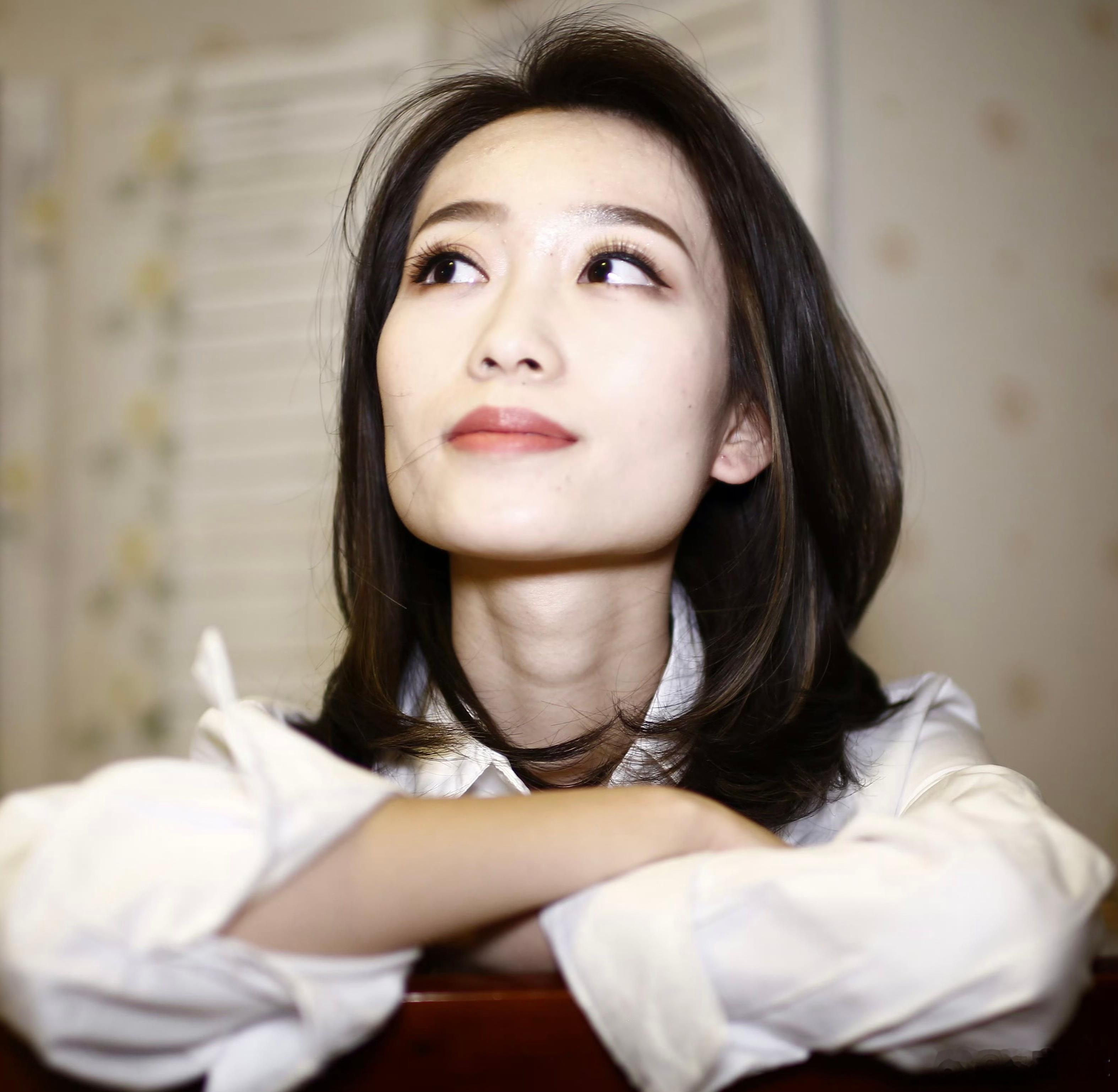 白衬衣美阿姨气质女神​​​