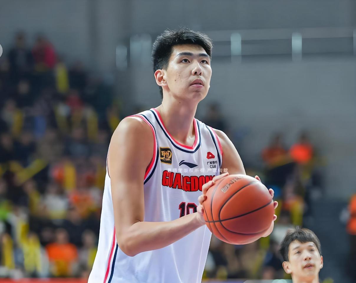 不得不说，徐昕被朱芳雨严重高估了！众所周知，广东队总经理朱芳雨对2米26的徐昕