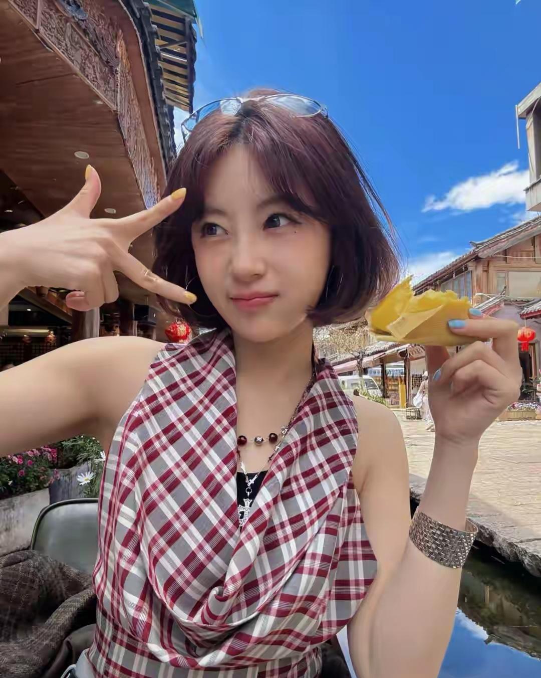 26岁短剧演员李田园发长文官宣退圈，直言短剧行业如今浑浊悲凉，自己不愿低头迎合。