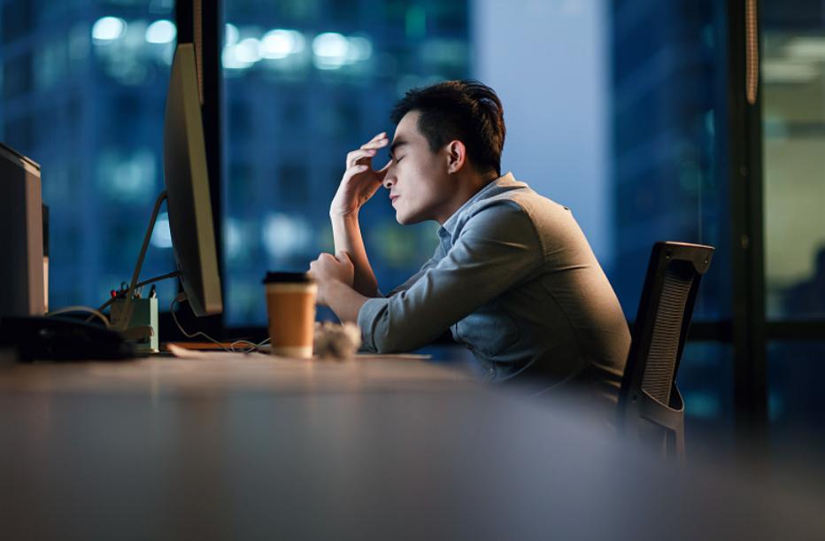 职场中一味埋头苦干真的有用吗，不懂人情世故的人，最后真的能被看见和认可吗？首