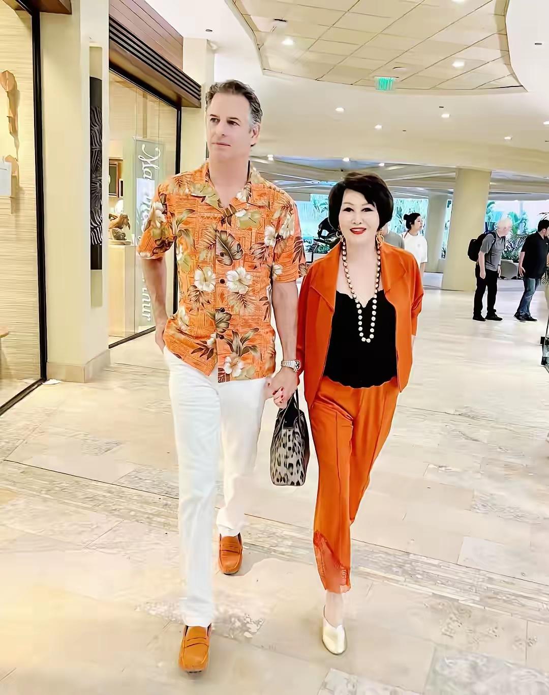 五十多岁的你，说自己人老珠黄，年龄大了，有点老了。你看人家靳羽西，七十九岁了，还