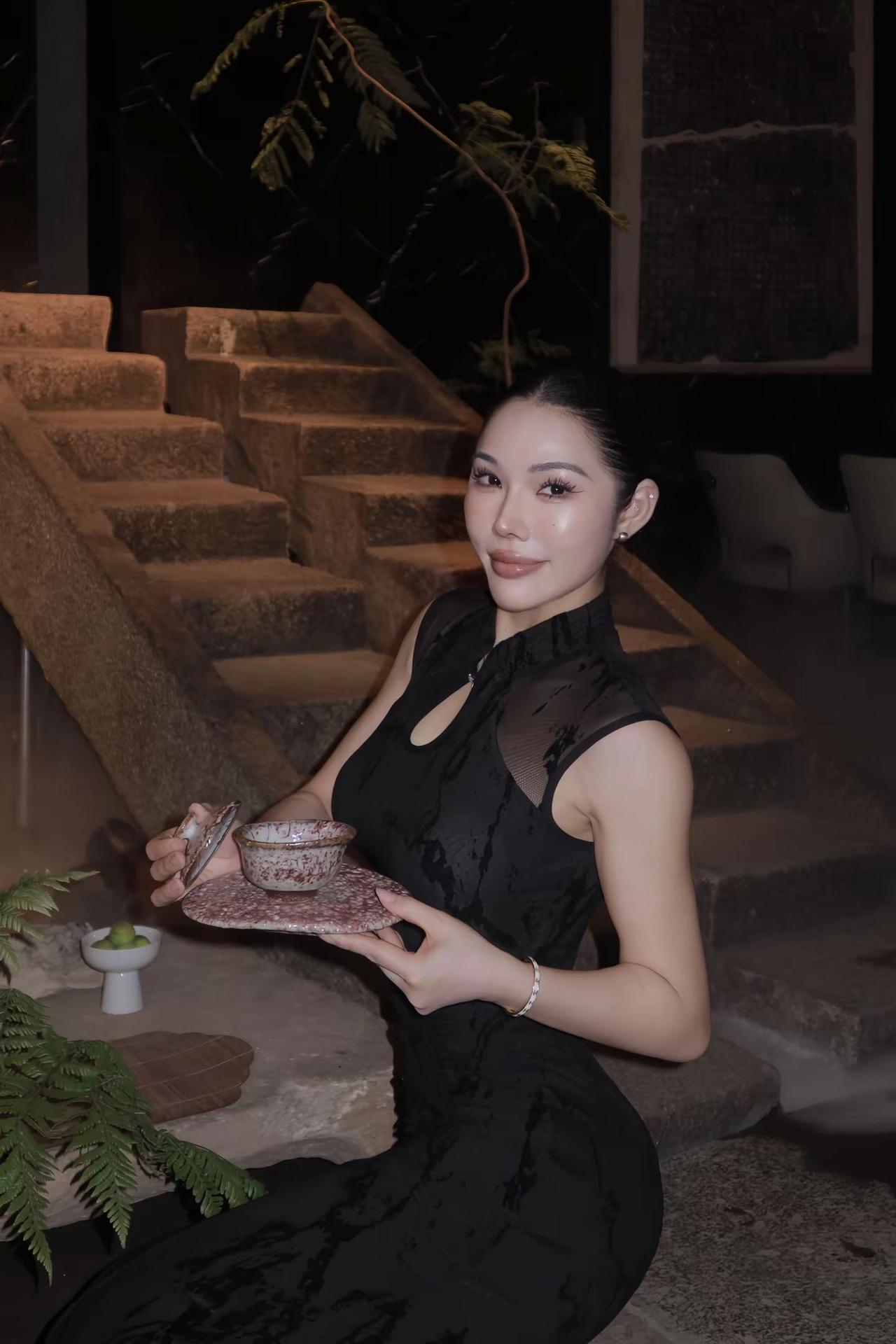 做气质女人泡品味男人黑色旗袍黑色旗袍新中式东方美学风格