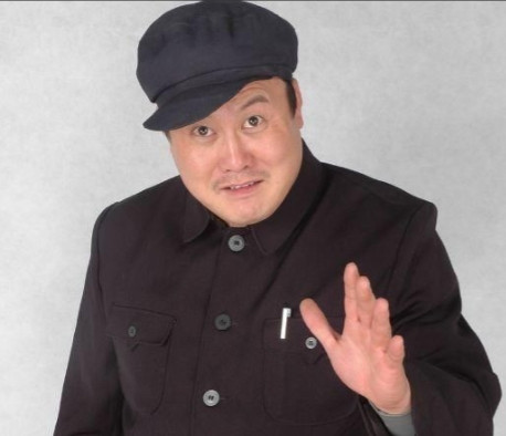 一次，赵本山在商业活动中，遇到了自己的模仿者赵本水。赵本山说：“模仿的不错，能以
