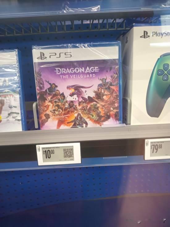 近日，网友SuddenDepact在社交媒体上晒出了一张令人唏嘘的货架照片。画