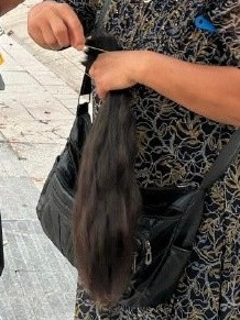 因为无知我给闺女卖头发了​​​