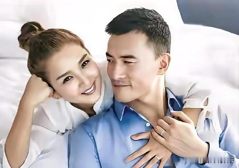 赫子铭“金句”回应离婚：是释怀还是暗讽？2016年，何洁与赫子铭的离婚风波曾