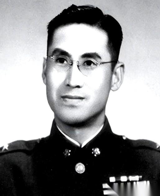 郭汝瑰，国民党中将，他的故事离谱到什么程度？保密局头子毛人凤，亲自带枪冲进他家抄
