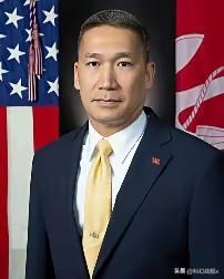 特朗普临阵换将。曹洪，出任美国海军部长。这事儿有意思。一个名字像中国人的家伙