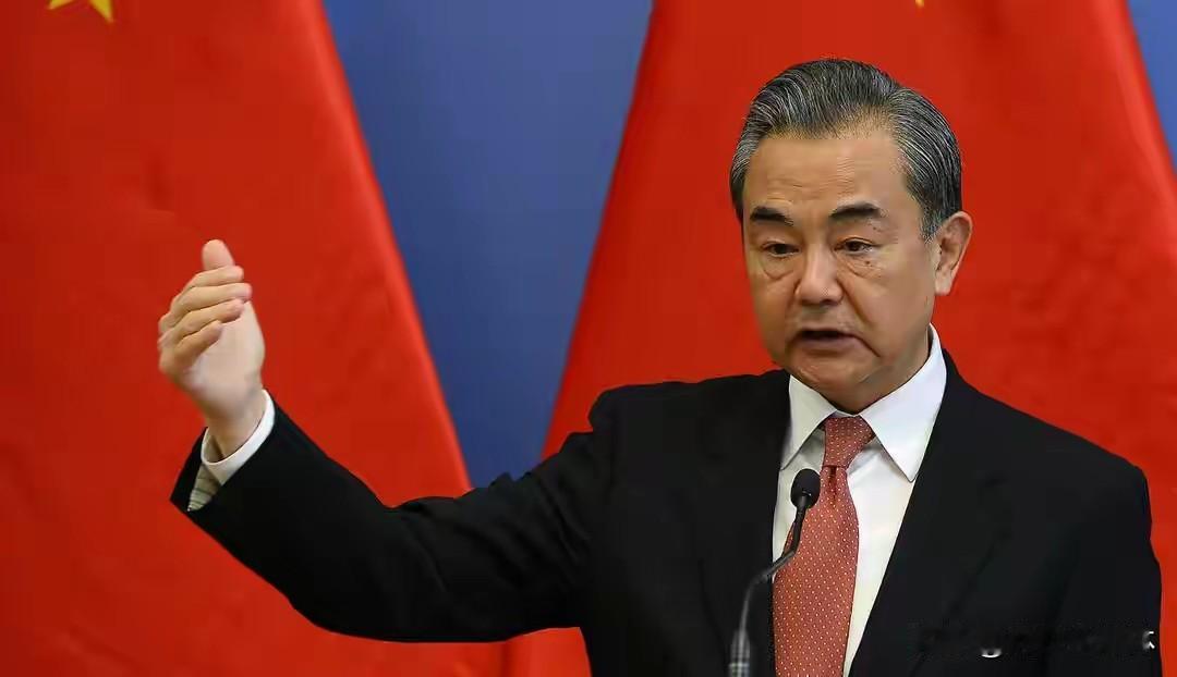 游戏结束！中方不再兜底美债，美国急了，两面喊话藏不住焦虑美国财政报告发布仅