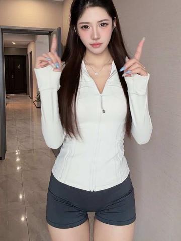 好身材都是穿出来的，美女图片分享