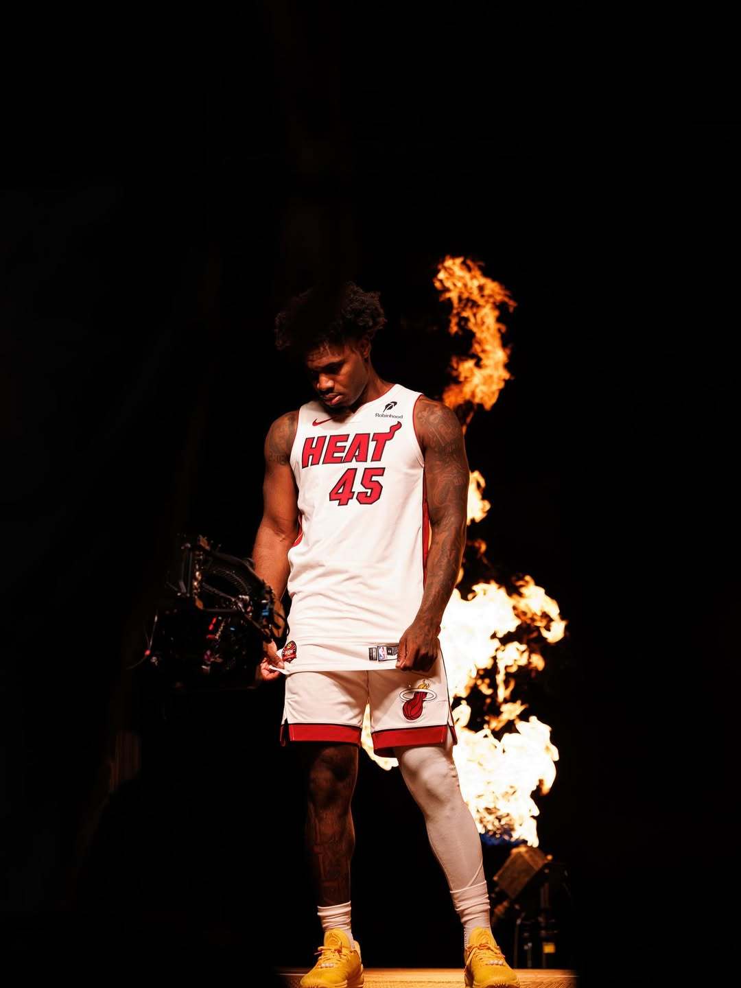 戴维恩·米切尔本赛季场均突破上篮次数在热火队中排名第二（11.6次），仅次于哈