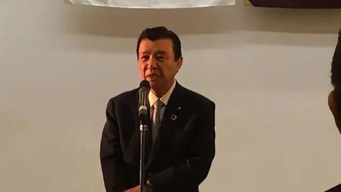 从夜店赖账到暴力伤人:76岁政客教我们的三个婚姻真相