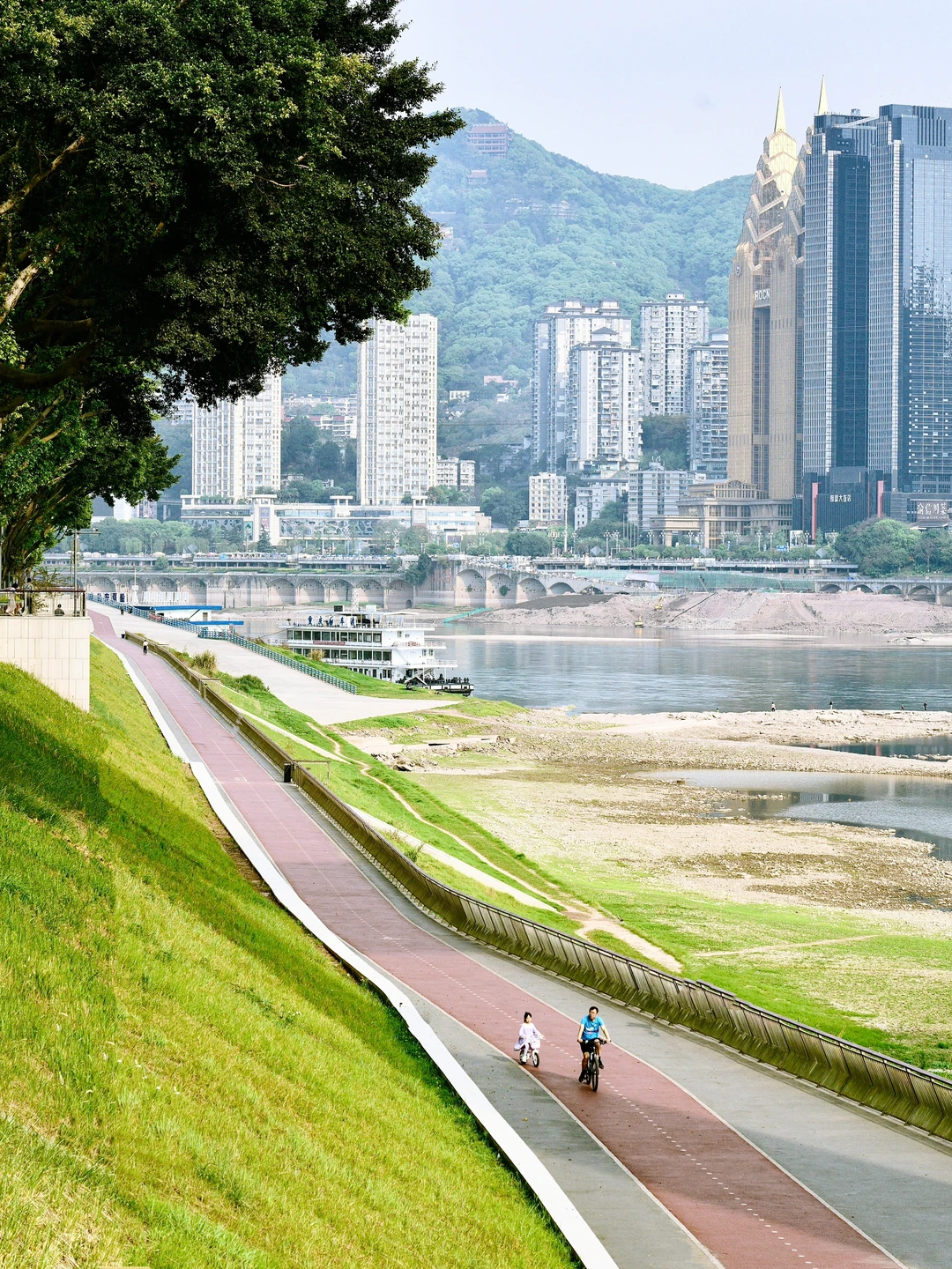 重庆这条4km滨江步道，走过才知道多值得