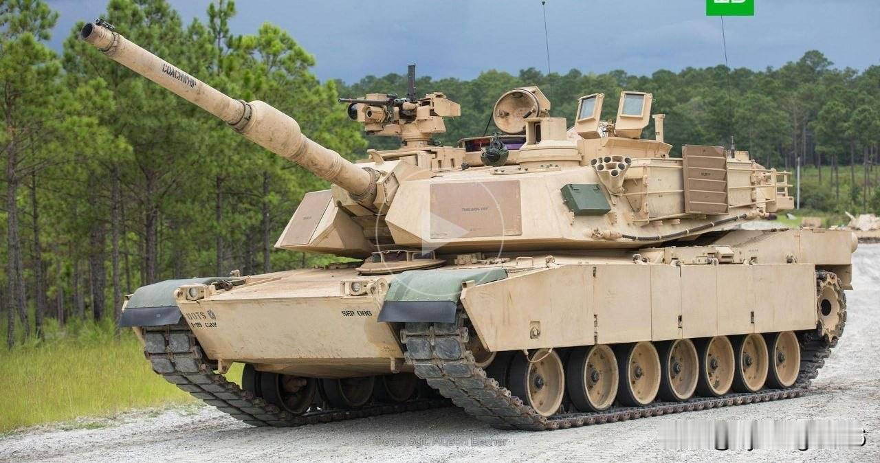 🇺🇸M1艾布拉姆斯坦克（放射性棺材）上世纪80年代，美国人需要一款四人乘