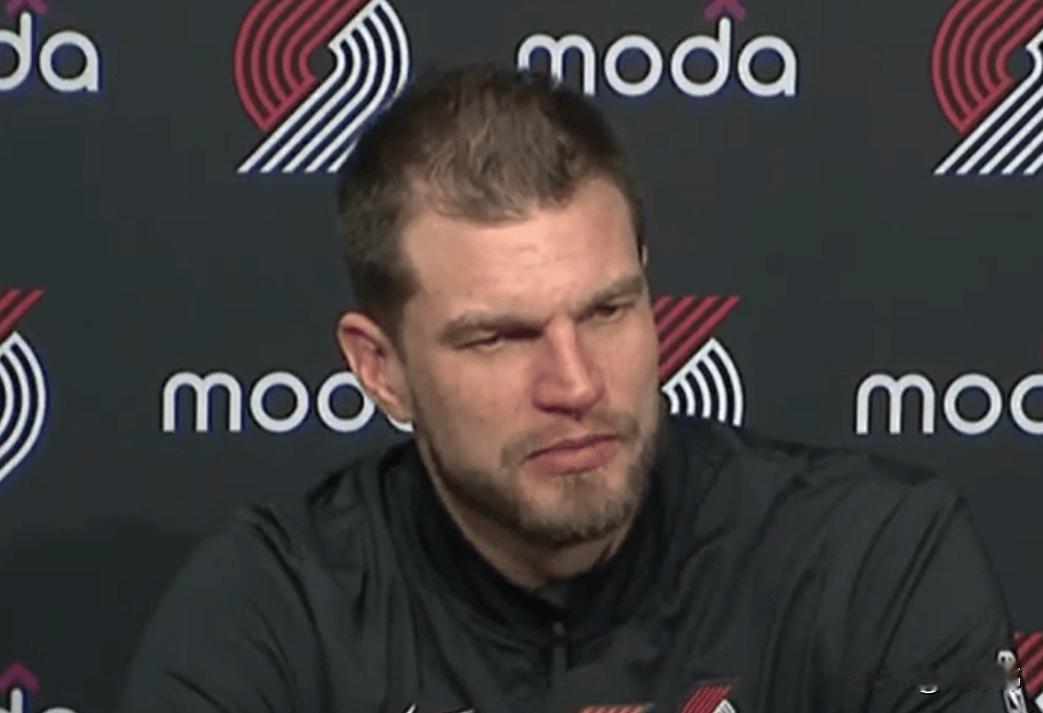 得到主教练肯定！斯普利特谈杨瀚森：“我很满意杨瀚森这两场比赛的表现。”“