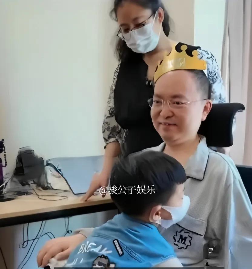5月25日，是蔡磊先生的47岁生日。在他的社交媒体账号“蔡磊破冰驿站”上，蔡磊的