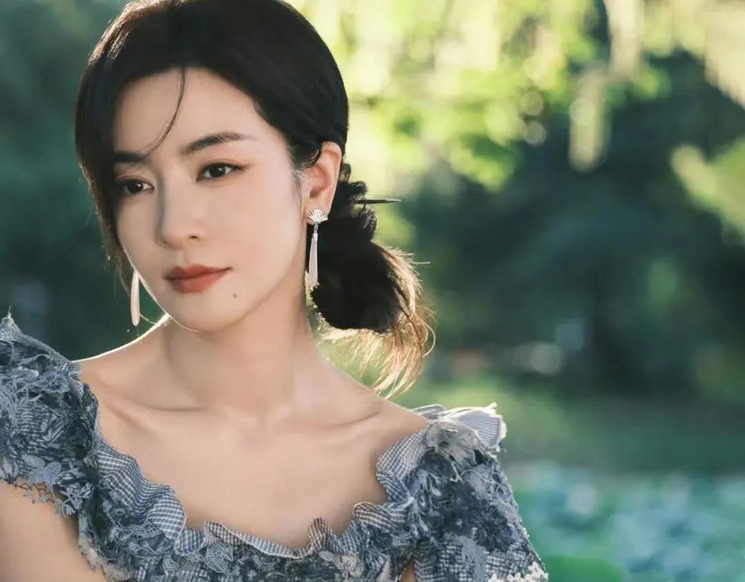 李晟“夜生活门禁”惊呆网友！理由太真实当其他明星赶夜场时，李晟却坦言自己设下严