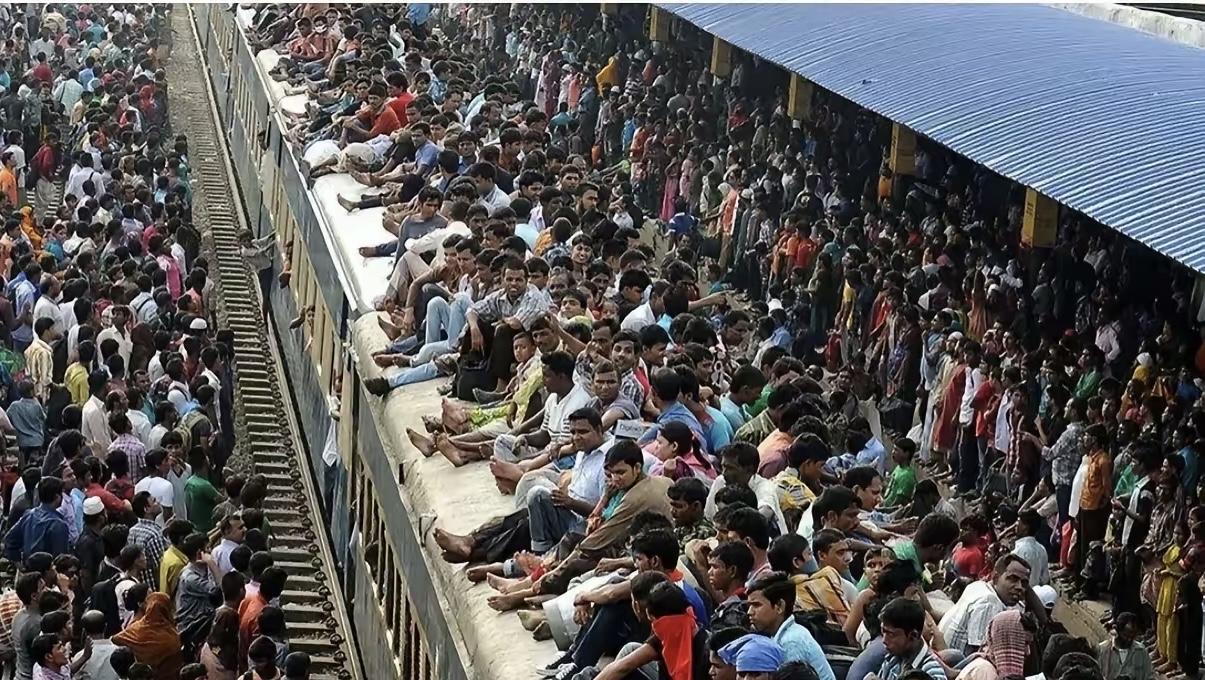 印度媒体妄称，即便中国年轻人现在都生三胎，中国总人口重新反超印度登顶全球第一的概