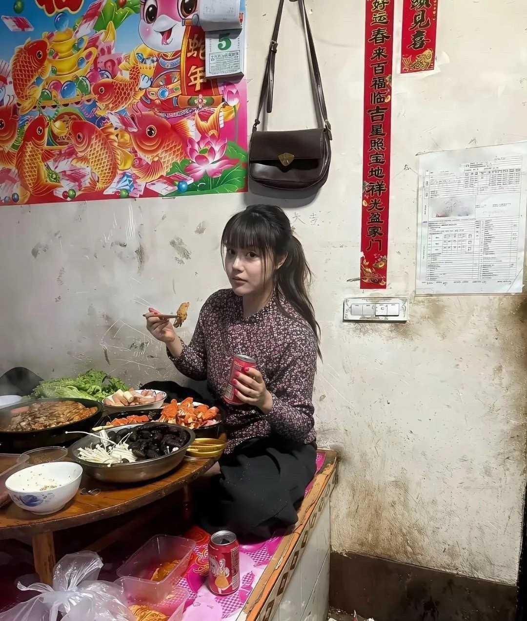 家庭条件真不一定差。看那开关