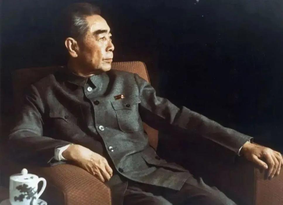 73年周恩来请杨振宁夫妇吃饭，杜致礼看到宴会厅名字，开了个玩笑“1973年7月