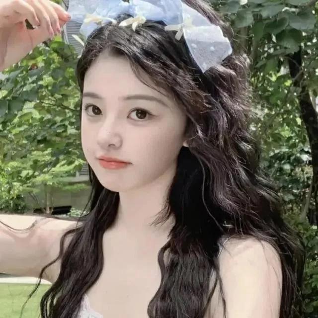 仙气飘飘的夏日造型，少女心满满！初秋少女感少女清新妆初夏仙女款穿搭少女心度