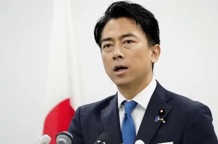 日本彻底不装了！疯狂炒作外部威胁，小泉进次郎：中国没资格批评日本。 14日，