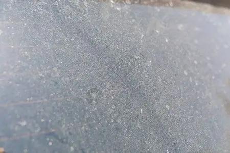 灰尘作为生活中无处不在的细小物质，肉眼看似不起眼，却时时刻刻存在于我们的居住环境