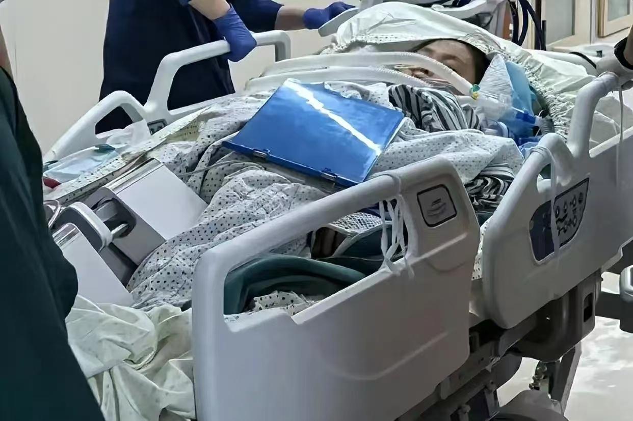 谁能想到，踩到一个路边废弃的塑料壶，竟然会让人丢了性命！这就是前几天发生在杭