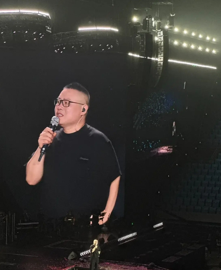 岳云鹏的演唱会，今天来的嘉宾，还不如昨天的呢？昨天至少有师父郭德纲，昨天至少有