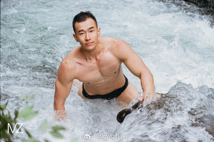 肌肉健仕 摄影： 出镜： ​