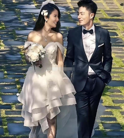 终于能明白为什么霍建华和林心如的感情能稳这么久，俩人能被对方拿捏的死死的，实在