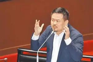 赖清德当局这次是装不下去了！终于默认了“中国台北”四个字。9月2日，岛内劳动部门
