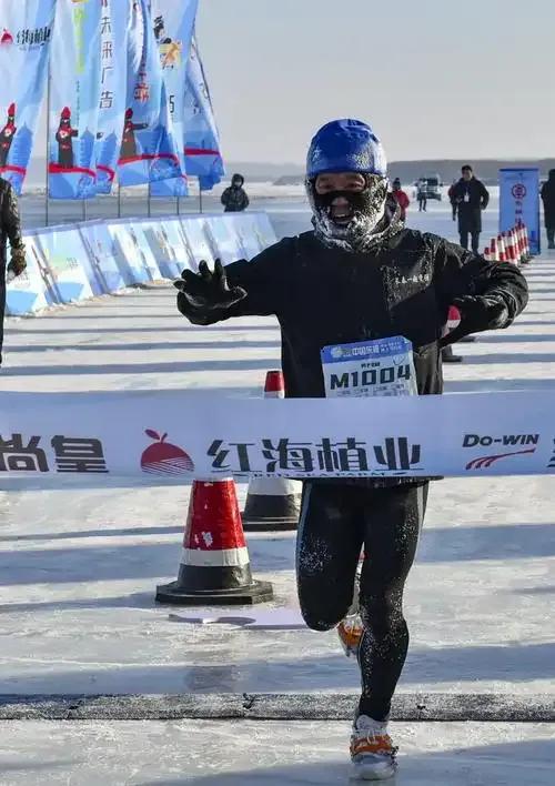 最快女护士又夺冠，1.5万奖金！2026年1月1日，最快女护士张水华以2小时5