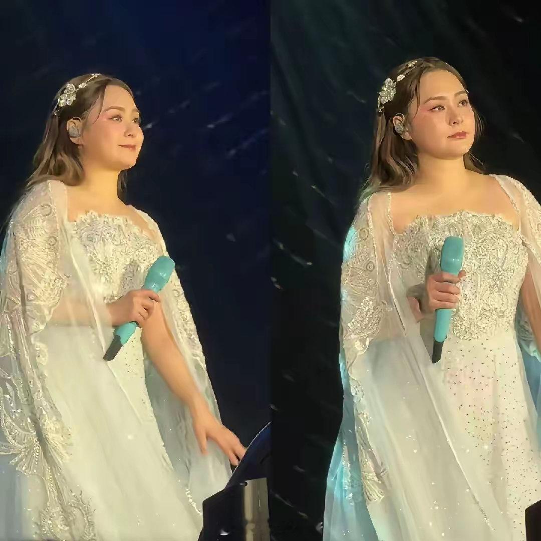 43岁的阿娇胖成“贾玲”，演唱会已经跳不动了，全靠自身颜值在撑