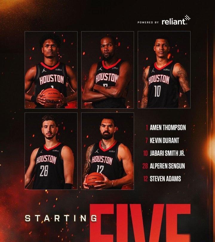 火箭的五大阵容看起来效果还不错。NBA季前赛，火箭130-128战胜鹈鹕，季前